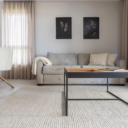 Apartament Bulvar & Parking By Alqueen *