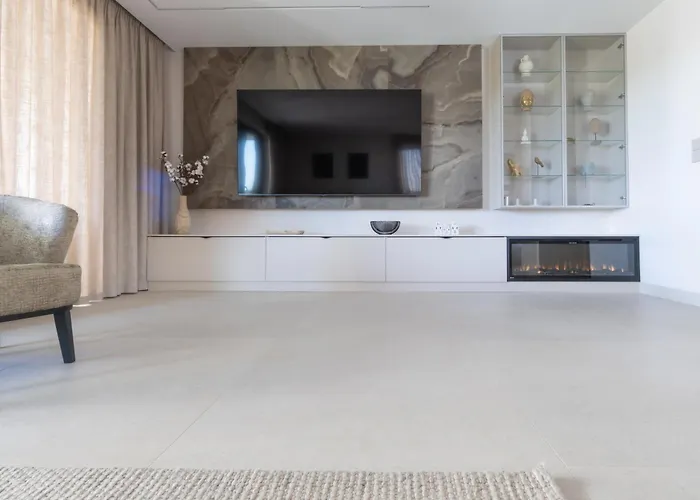 Bulvar & Parking By Alqueen 格但斯克