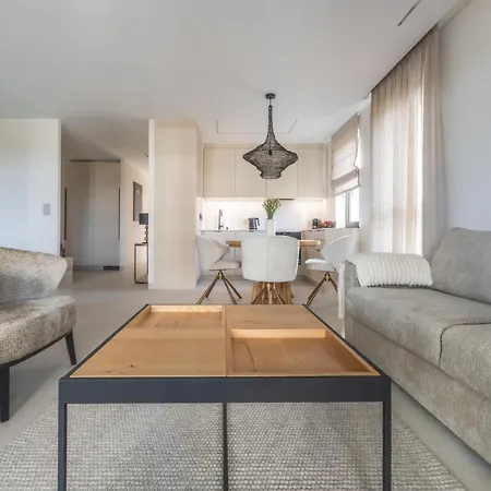 Bulvar & Parking By Alqueen Διαμέρισμα