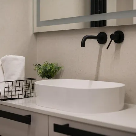 Bulvar & Parking By Alqueen Διαμέρισμα *