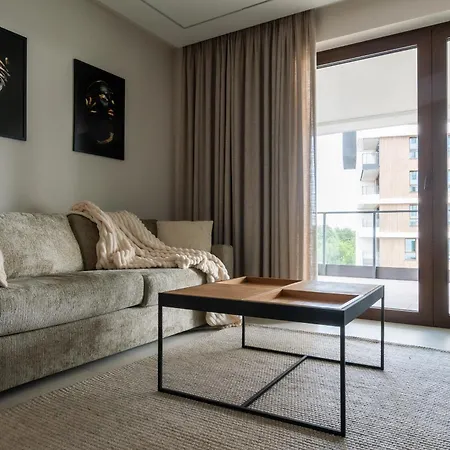 Διαμέρισμα Bulvar & Parking By Alqueen Γκντανσκ